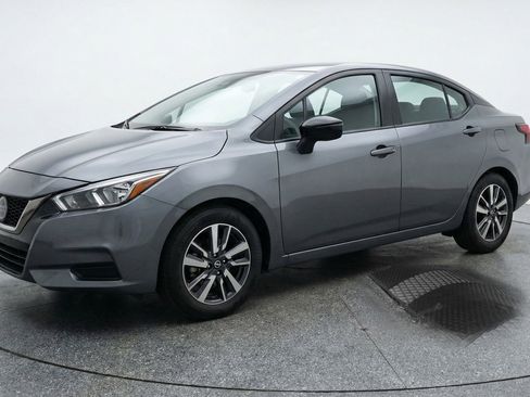 Used 2025 Nissan Versa SV FWD image 3