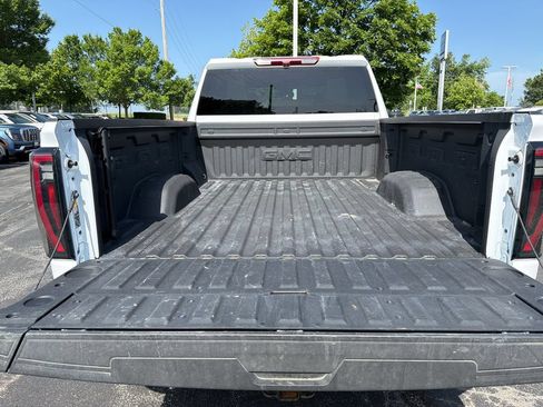 Used 2025 GMC Sierra 2500 AT4 AWD/4WD image 10