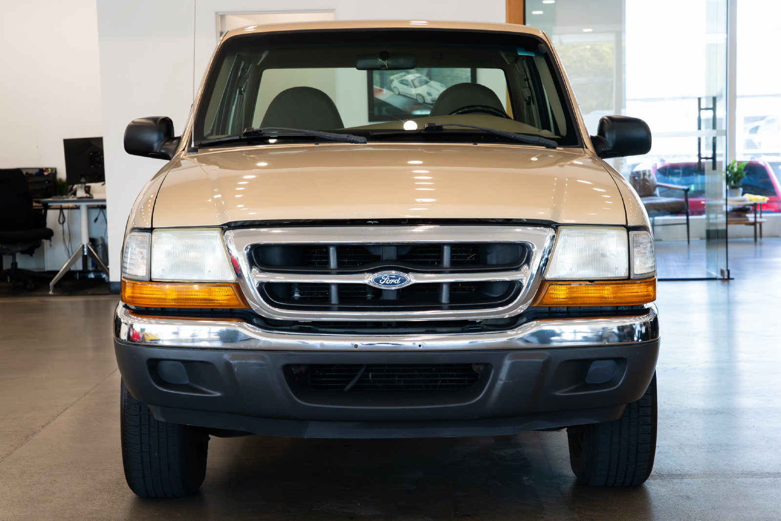 Used 2000 Ford Ranger XLT RWD image 2