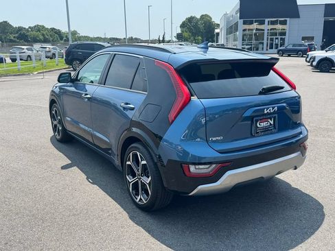 Used 2023 Kia Niro SX Touring FWD image 6