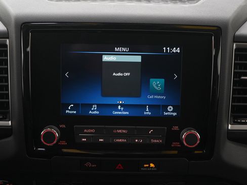 Used 2024 Nissan Frontier SL w/ Technology Package image 14