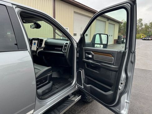 Used 2024 RAM 2500 Laramie image 40