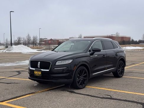 Used 2023 Lincoln Nautilus Reserve w/ Monochromatic Package image 37