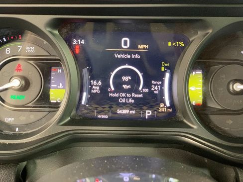 Used 2024 Jeep Wrangler Unlimited Sahara AWD/4WD image 23