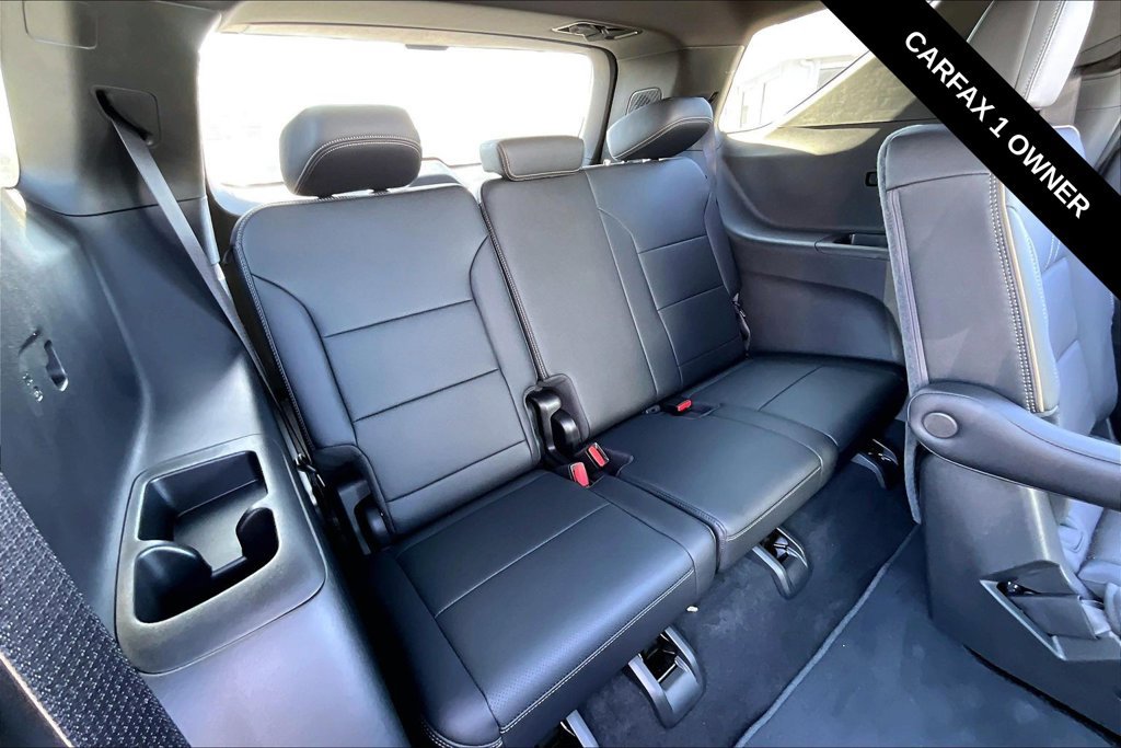 Used 2025 Chevrolet Traverse High Country FWD image 25