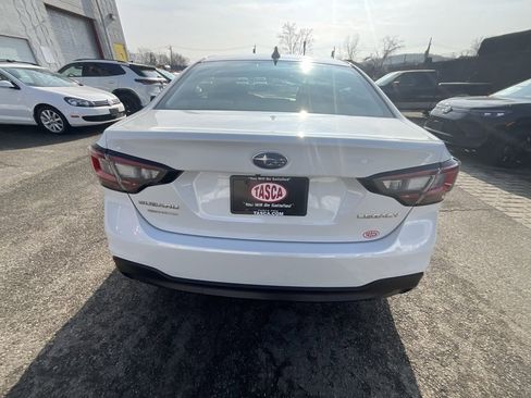Used 2022 Subaru Legacy Premium image 3