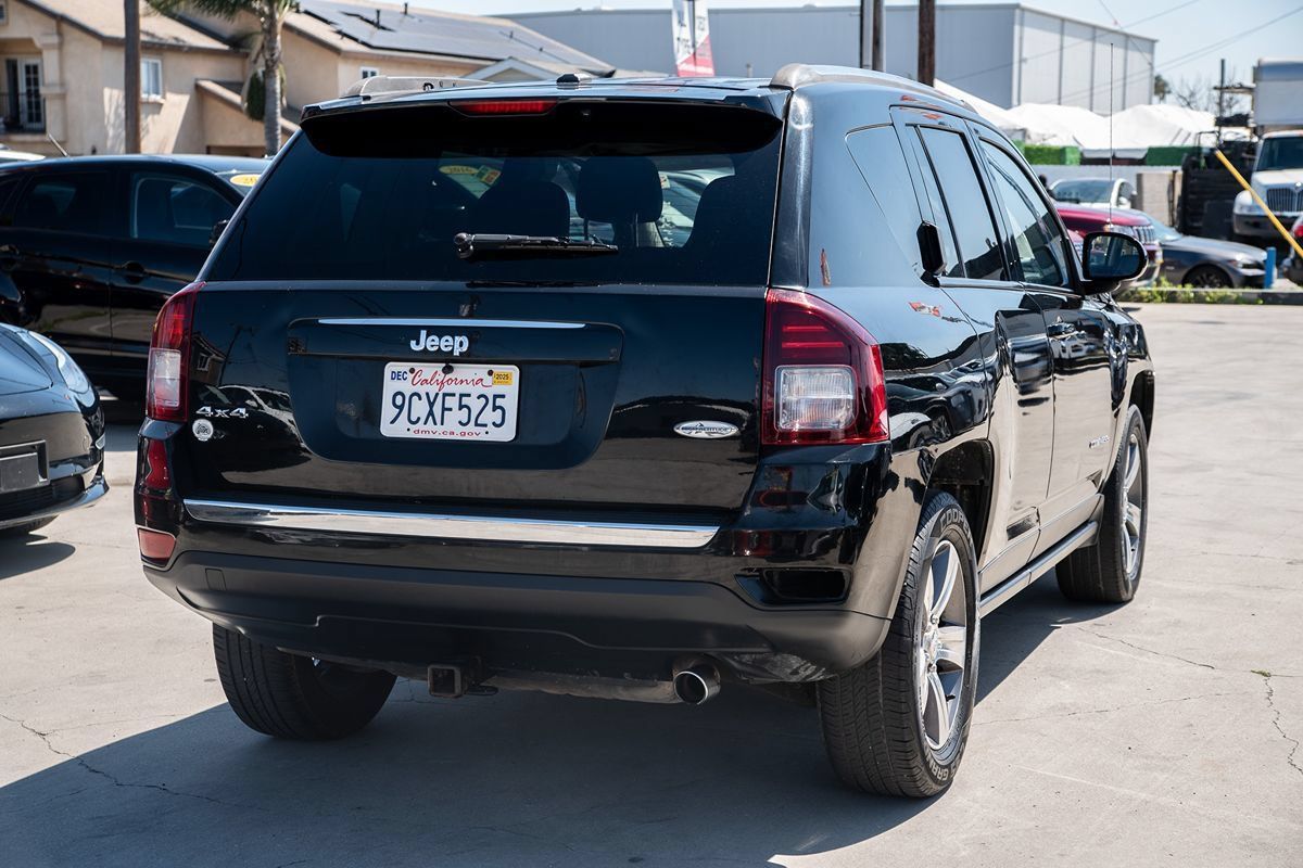 Used 2017 Jeep Compass High Altitude AWD/4WD image 6