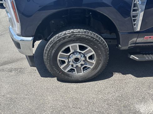 Used 2024 Ford F350 Lariat w/ Camper Package image 11