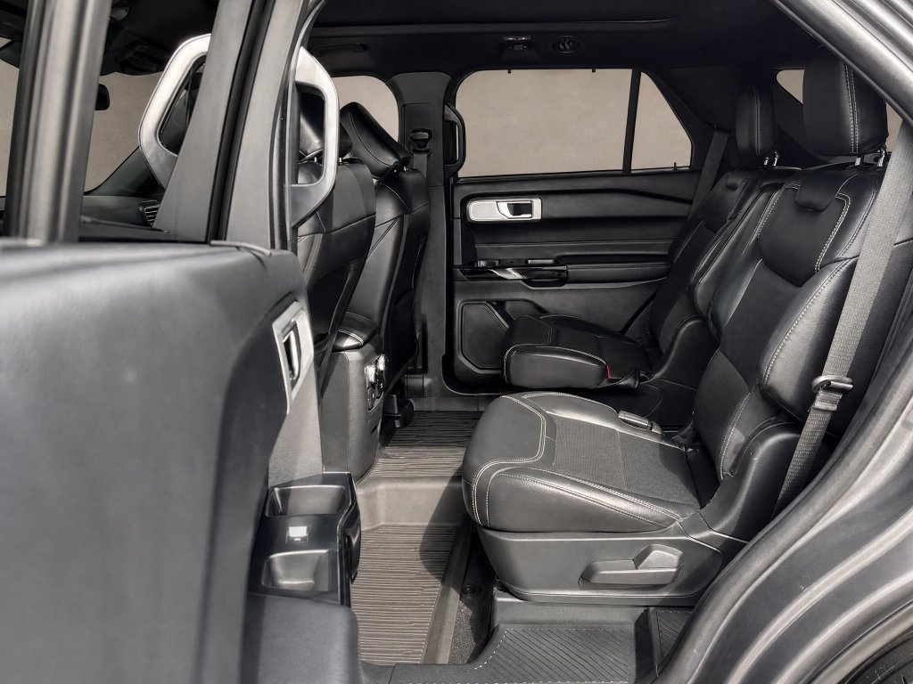 Used 2023 Ford Explorer ST w/ Equipment Group 401A AWD/4WD image 11