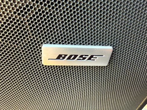 Used 2022 Chevrolet Tahoe LT w/ Luxury Package image 23