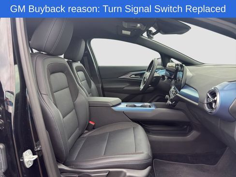 Used 2025 Chevrolet Equinox EV LT FWD image 17