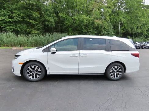 New 2026 Honda Odyssey EX-L image 3
