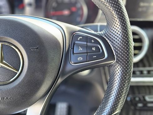Used 2018 Mercedes-Benz GLC 300 4MATIC image 28