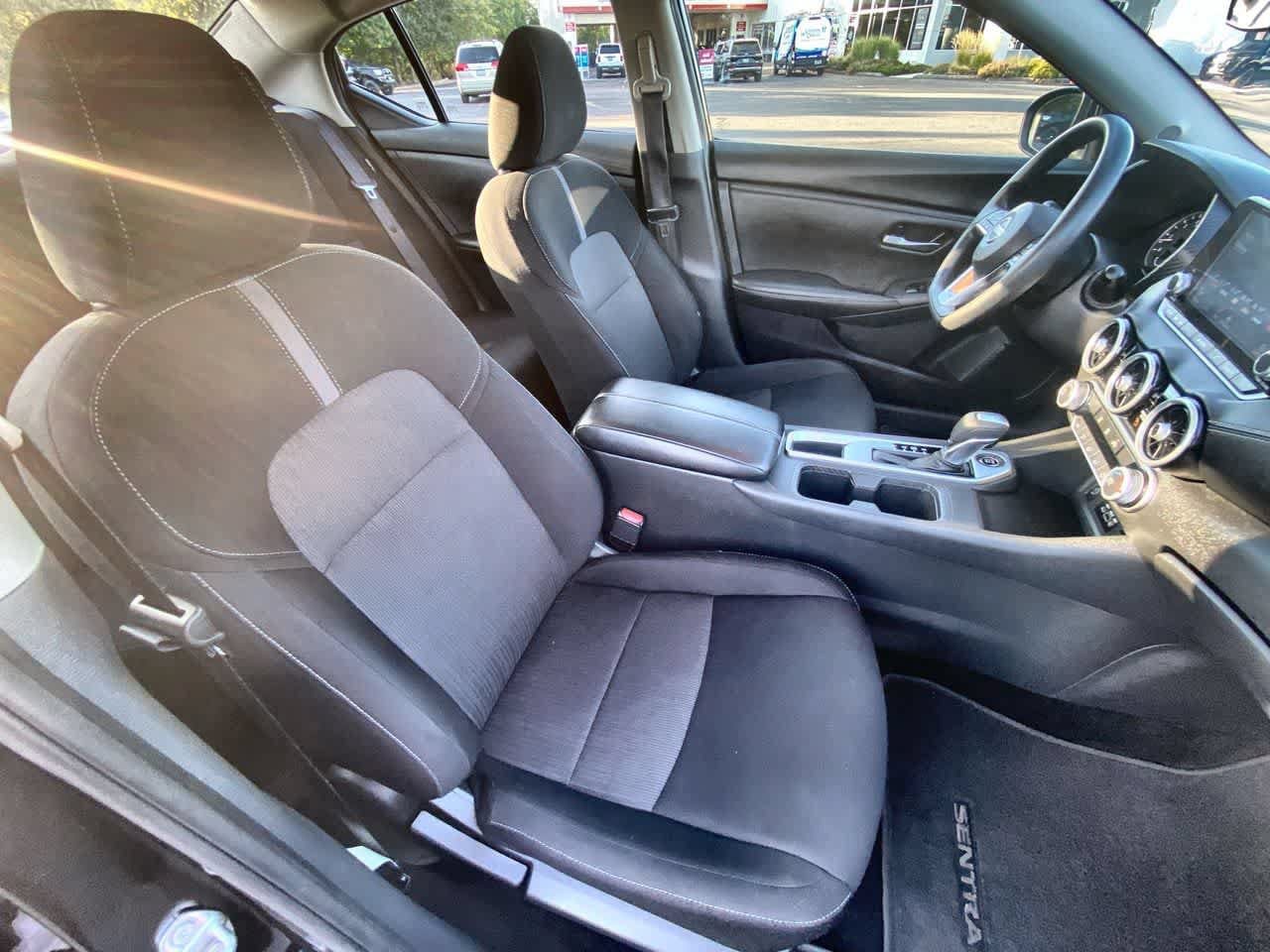 Used 2024 Nissan Sentra SV FWD image 23