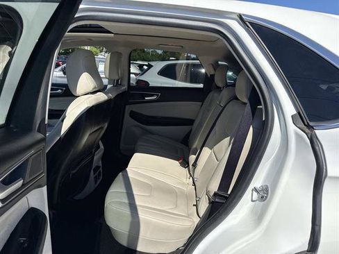 Used 2020 Ford Edge Titanium AWD/4WD image 8