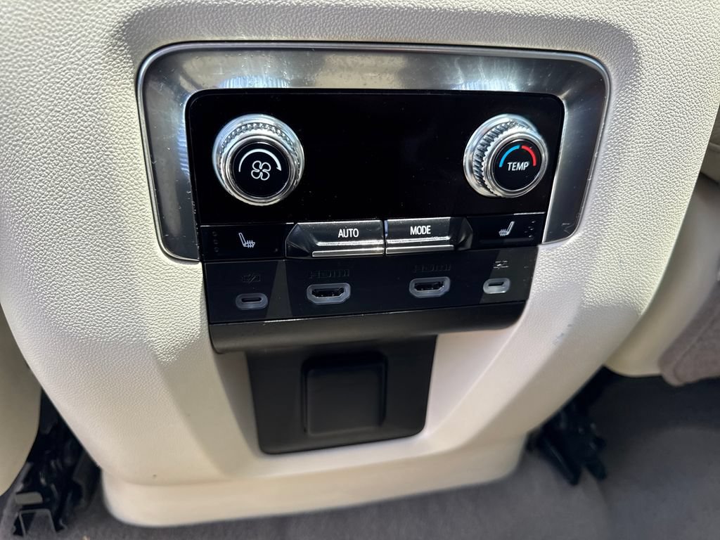 Used 2023 GMC Yukon Denali AWD/4WD image 20