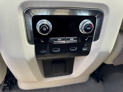 Used 2023 GMC Yukon Denali AWD/4WD image 20