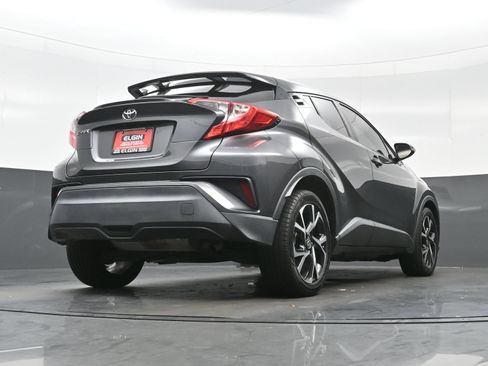 Used 2021 Toyota C-HR XLE FWD image 29