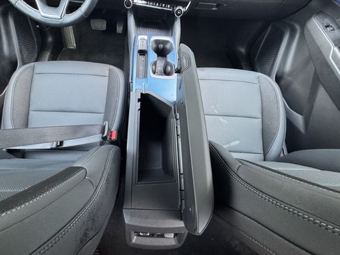 Used 2024 Chevrolet Equinox EV LT FWD image 9