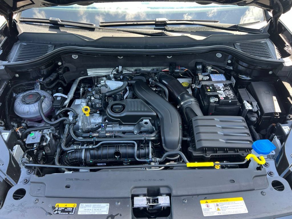 New 2026 Volkswagen Taos SE FWD image 12