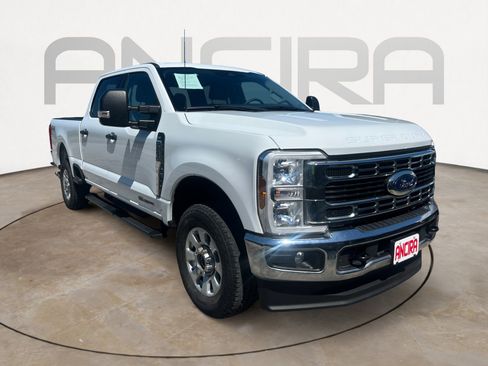 Used 2024 Ford F250 XLT w/ FX4 Off-Road Package AWD/4WD image 4