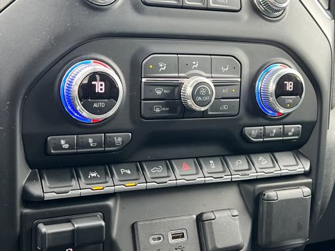 Used 2022 GMC Sierra 1500 Denali w/ Technology Package image 20