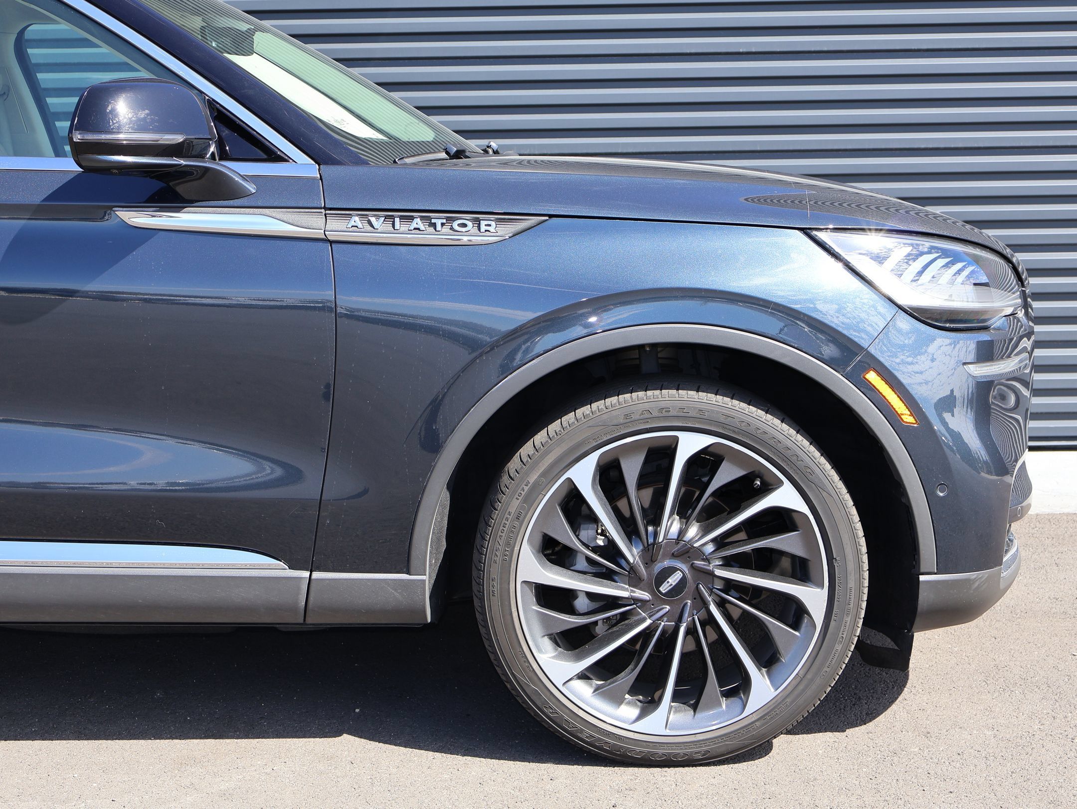 Used 2023 Lincoln Aviator Reserve w/ Equipment Group 201A AWD/4WD image 11