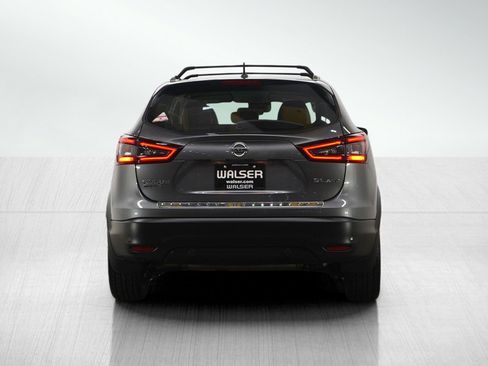 Used 2022 Nissan Rogue Sport SL image 4