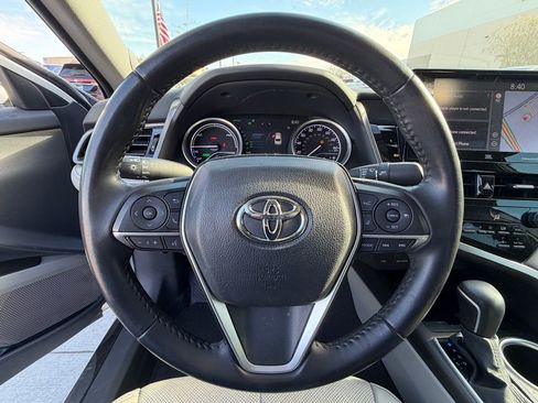 Used 2021 Toyota Camry XLE w/ Navigation Upgrade Package image 14