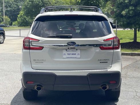 Used 2023 Subaru Ascent Limited w/ Technology Package AWD/4WD image 3