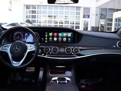 Used 2019 Mercedes-Benz S 560 Sedan w/ AMG Line Exterior image 33