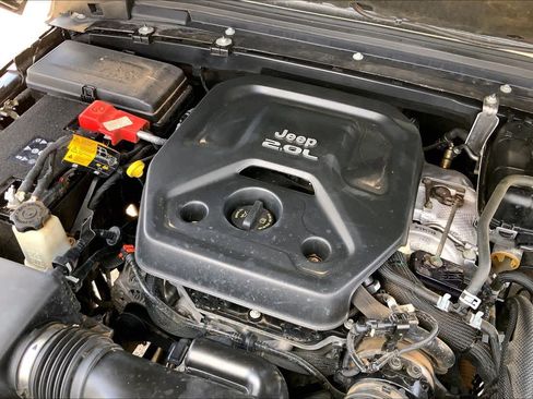 Used 2021 Jeep Wrangler Unlimited Sport AWD/4WD image 34