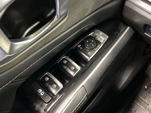 Used 2025 Kia Sorento SX image 29