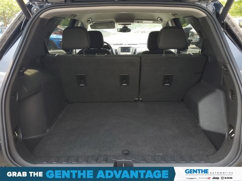 Used 2021 Chevrolet Equinox LT image 29
