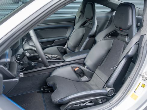 New 2026 Porsche 911 GT3 image 5