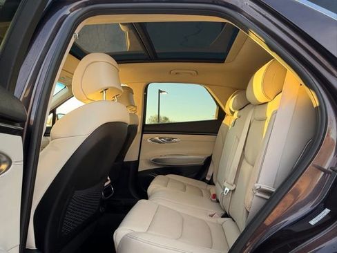 Used 2023 Genesis GV70 2.5T Select w/ Select Package image 14