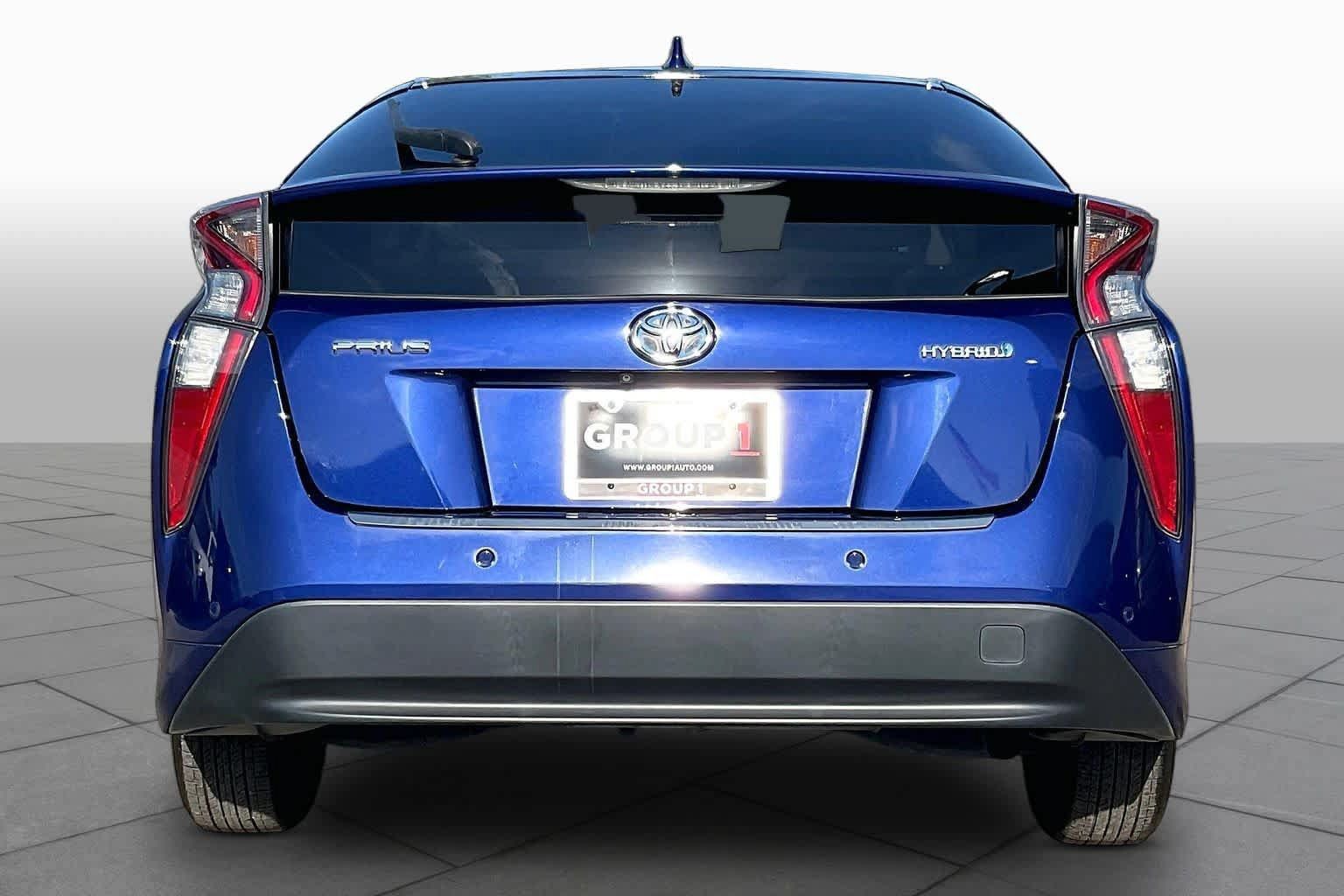 Used 2018 Toyota Prius Three FWD image 5