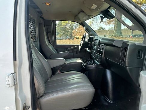 Used 2020 Chevrolet Express 2500 w/ Driver Convenience Package image 26