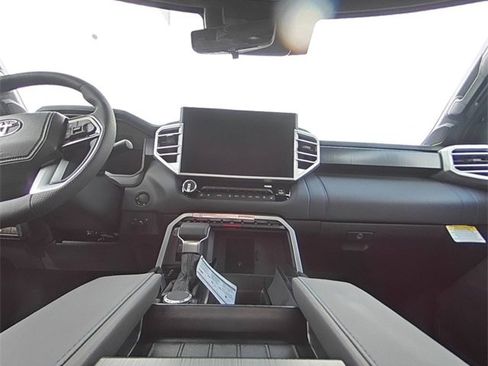 Used 2025 Toyota Tundra Platinum image 2