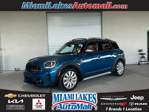 Used 2022 MINI Cooper Countryman S w/ Signature Upholstery Package FWD image 1