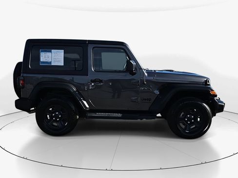 Used 2022 Jeep Wrangler Sport image 4