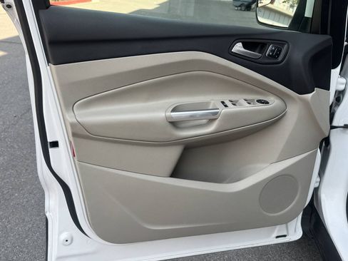 Used 2014 Ford Escape Titanium FWD image 18