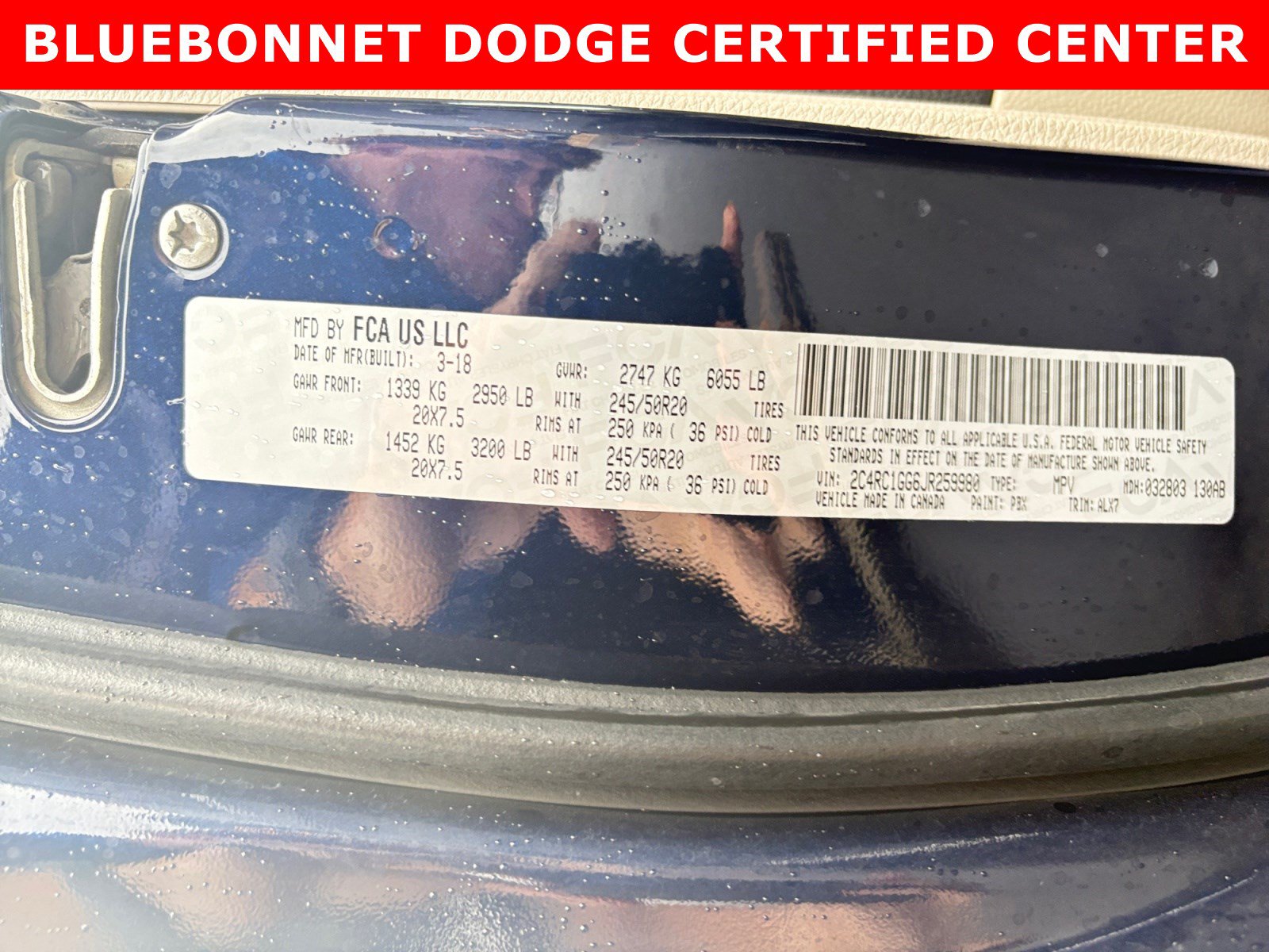 Used 2018 Chrysler Pacifica Limited w/ Tire & Wheel Group FWD image 25