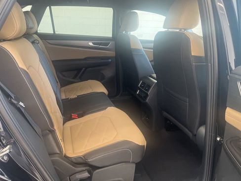 New 2026 Volkswagen Atlas Cross Sport SE AWD/4WD image 33