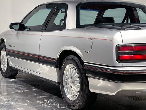 Used 1991 Buick Regal Custom image 38