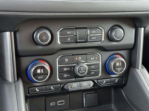 Used 2023 Chevrolet Tahoe LT image 5