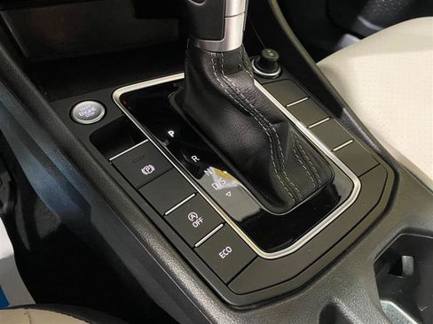 Used 2019 Volkswagen Jetta R-Line FWD image 17
