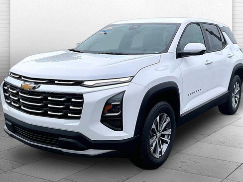 Used 2026 Chevrolet Equinox LT FWD image 13