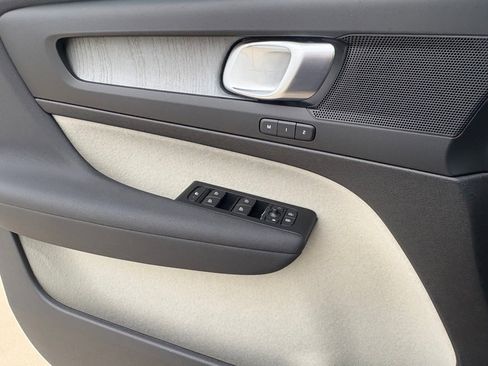 New 2026 Volvo XC40 B5 Plus w/ Protection Package Premier image 17