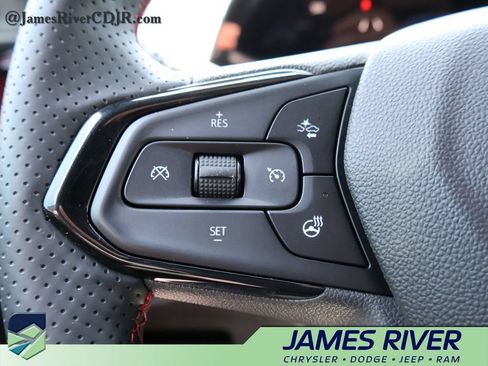 Used 2025 Chevrolet TrailBlazer RS w/ Driver Confidence Package FWD image 25